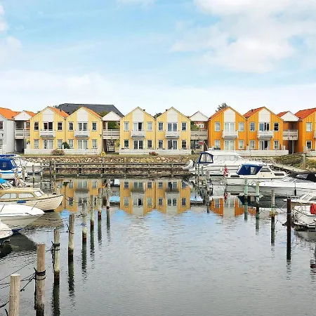 4 Person In Rudkobing-by Traum *